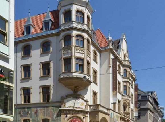 Reconstruction  of National building, Karlovy Vary