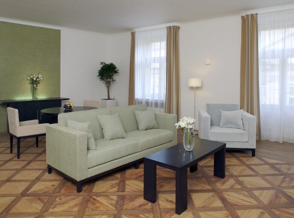 Hotel U Zlatého anděla, Celetná