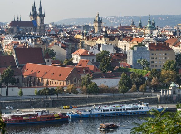 Rekonstrukce a dostavba areálu Obecní Dvůr