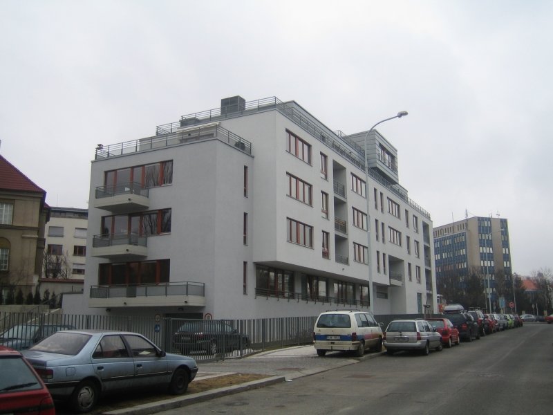 Polyfunkční dům Konopišťská - Ruská