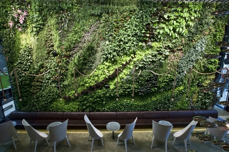 J&T Banka Café v Bratislavě, Slovensko